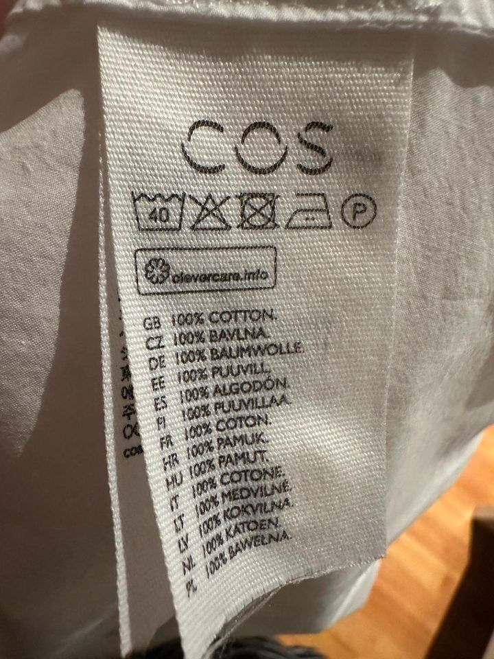 weiße Bluse mit Tasche von COS in Aiterhofen