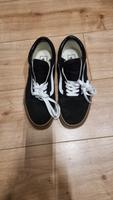 Vans Old Skool Sneakers-schwarz mit braune Sohle Gr. 42,5 Leipzig - Connewitz Vorschau