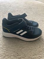 ADIDAS Kinderschuhe Gr 31 Top Zustand Hessen - Maintal Vorschau