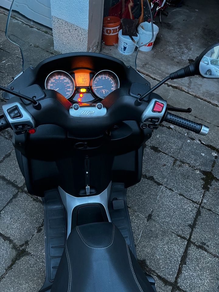 Piaggio MP3 LT 400 in Homberg