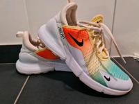 Turnschuhe / Sneaker wie Nike Gr. 39 Hessen - Butzbach Vorschau