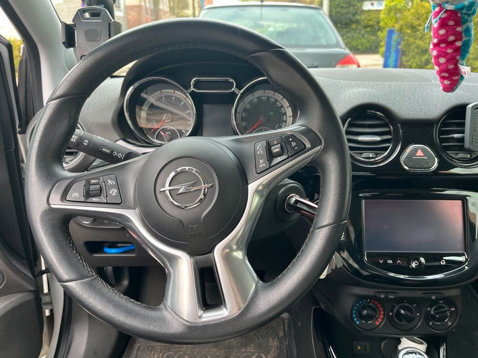 Gepflegter Opel Adam mit S-Heft in Flensburg