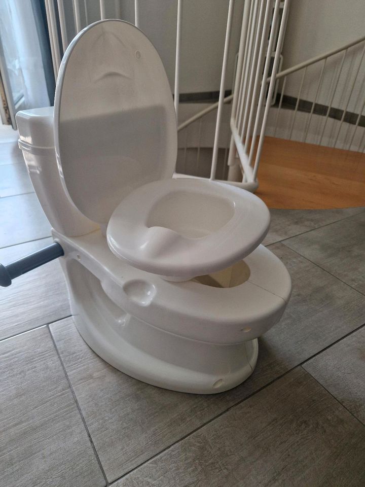 Töpfchen Kleine Toilette in Freiburg im Breisgau