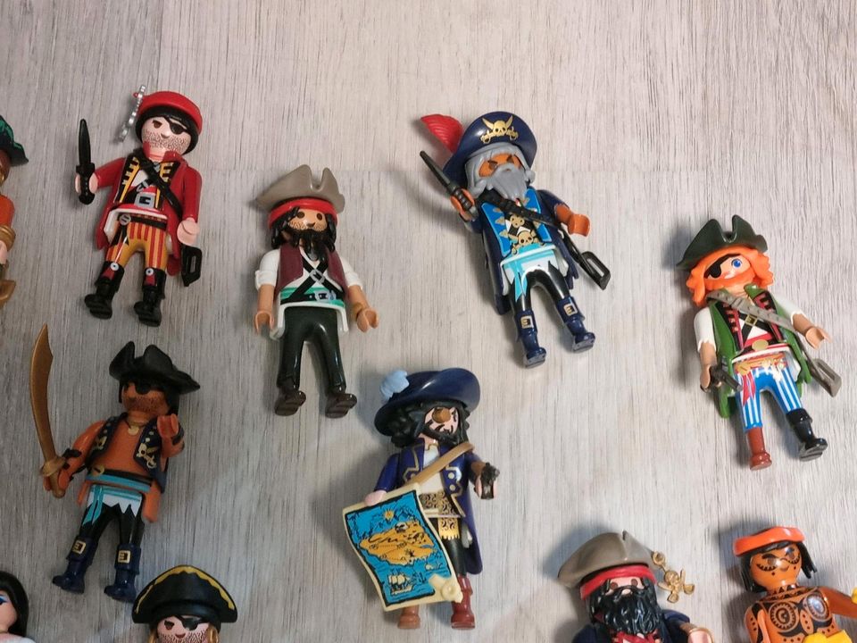 Playmobil Piraten großes Schiff Ruderboot Schatzinsel in Rehfelde