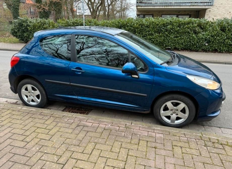 Peugeot 207 in Oldenburg