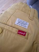 Kurze Hose Levi's*chino*gr.32*levis*stoff*ocker gelb* Nordrhein-Westfalen - Altena Vorschau