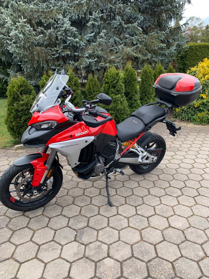 Multistrada V 4 S in Egenhofen