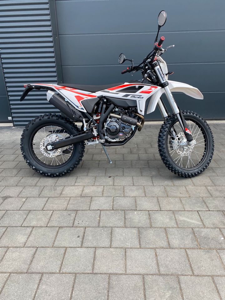 Neufahrzeug Beta RR 125 T Modell 2023 sofort lieferbar top in Neuching