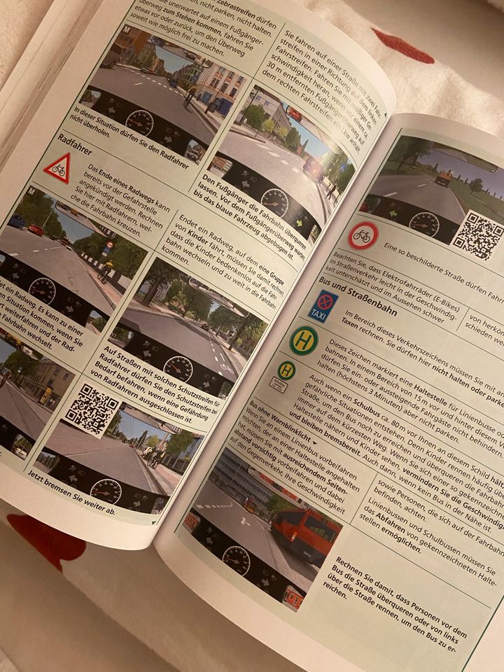 Lehrbuch Fahrschule Zusatz für die App Führerschein Wendel Verlag in Riedstadt