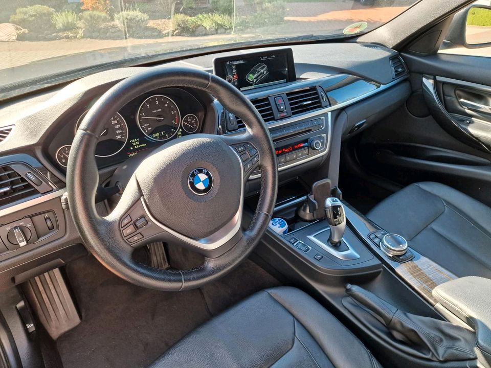 BMW 320D 320 D XDrive luxury Allrad Kombi AHK Pano SHZ in Hude (Oldenburg)