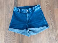 bequeme kurze Hose Shorts Jeans 36 H&M Baden-Württemberg - Langenau Vorschau
