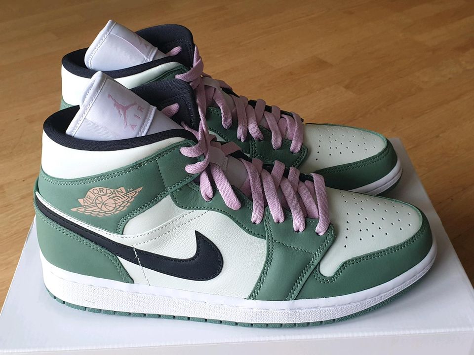 Neu Nike Air Jordan 1 mid se Dutch green 43 in Berlin