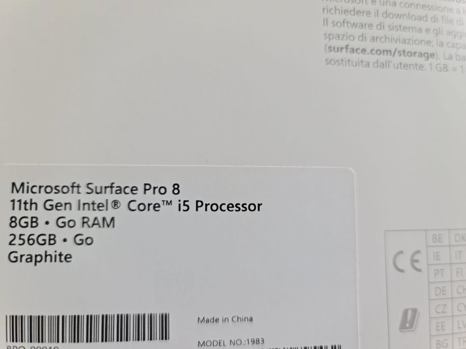 Surface Pro 8 I5 256 GB 8GB Ram mit Tastatur und Slim Pen 2 in Essen