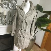 Trenchcoat~Beige~Esmara~Gr.42~Kurz-Mantel Bayern - Karlsfeld Vorschau