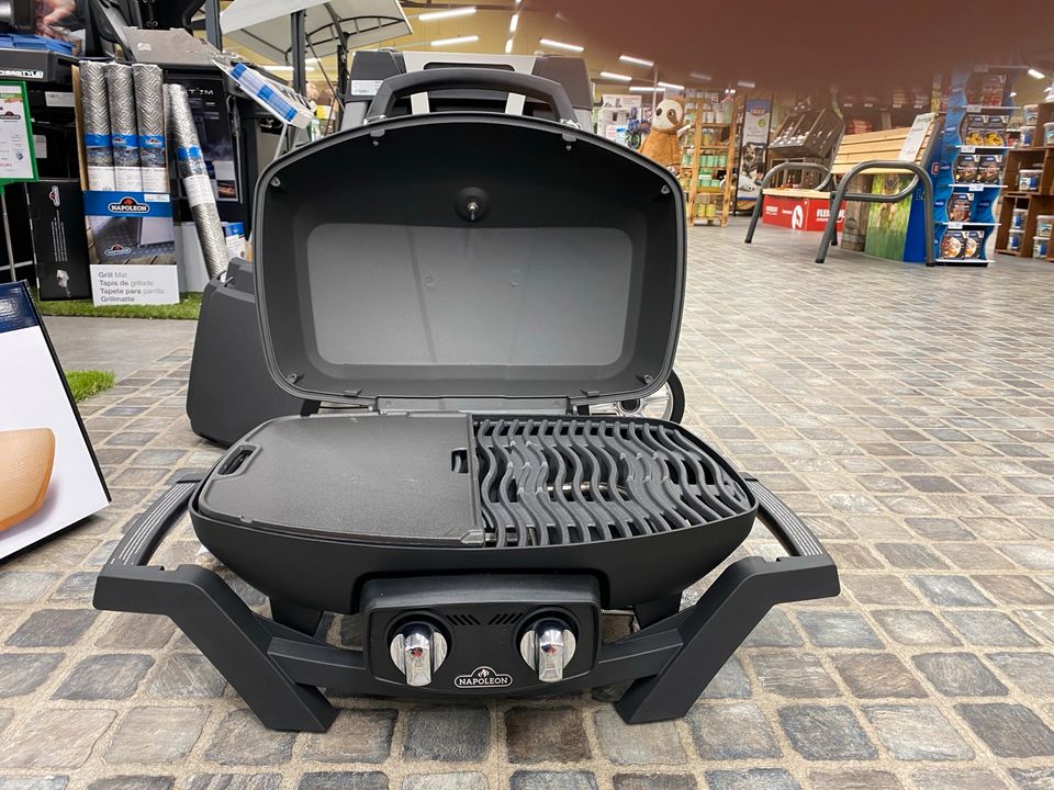 Napoleon TravelQ PRO 285 mobiler Gasgrill in Selm