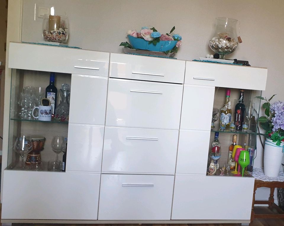 Wohnzimmer Schrank in Wolfsburg