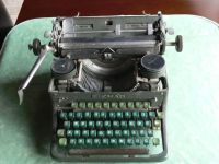 Alte Schreibmaschine von Siemag, grün Niedersachsen - Gifhorn Vorschau