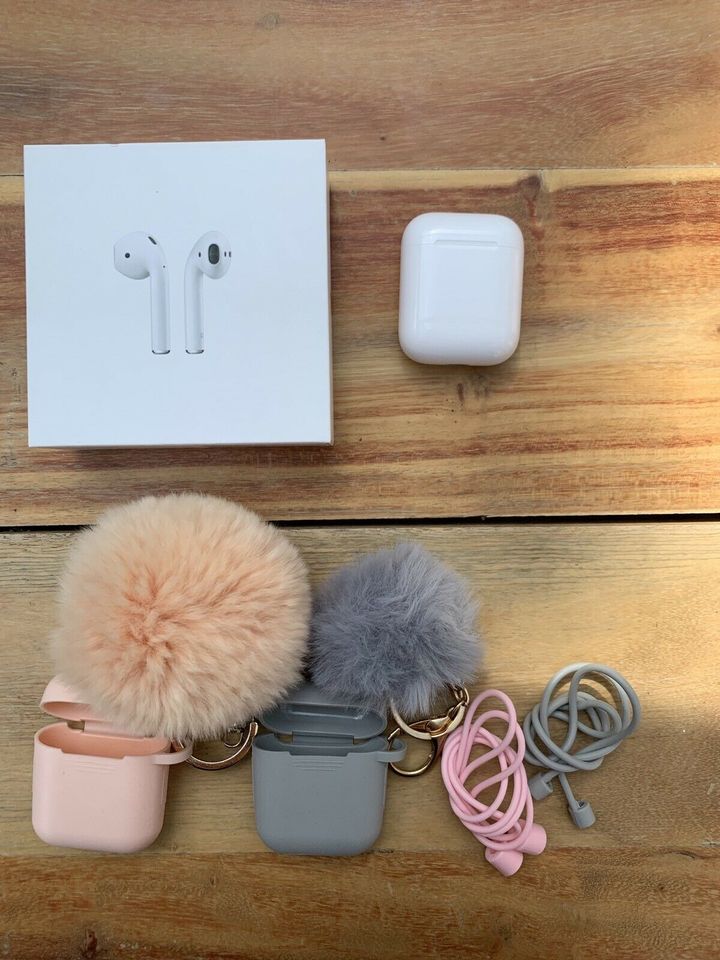 AirPods 2. Generation Ladecase Rechnung Zubehör OVP Teildefekt in Reichenbach an der Fils