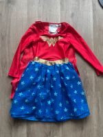 Superwoman Superman Kostüm H&M Größe 110/116 Fasching Hessen - Griesheim Vorschau