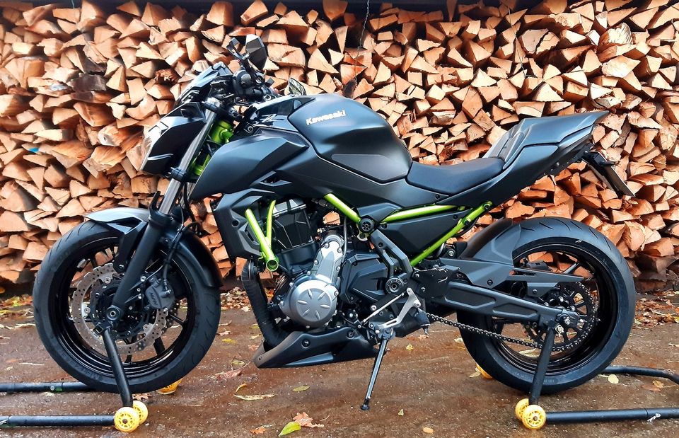 Kawasaki Z650 mit Extras Bj. 2019 in Nordrhein-Westfalen - Detmold |  Motorrad gebraucht kaufen | eBay Kleinanzeigen ist jetzt Kleinanzeigen