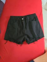 Shein Jeanssxhorts Hotpants mit Fransen in schwarz, Gr. M / 38 Nordrhein-Westfalen - Neuss Vorschau