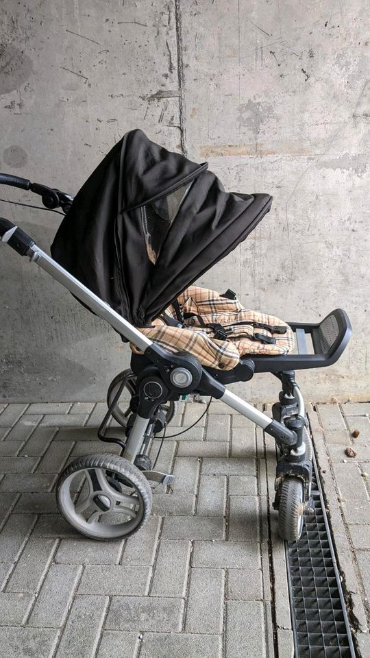 Einen Teutonia Kinderwagen 3 in 1 in Gottmadingen