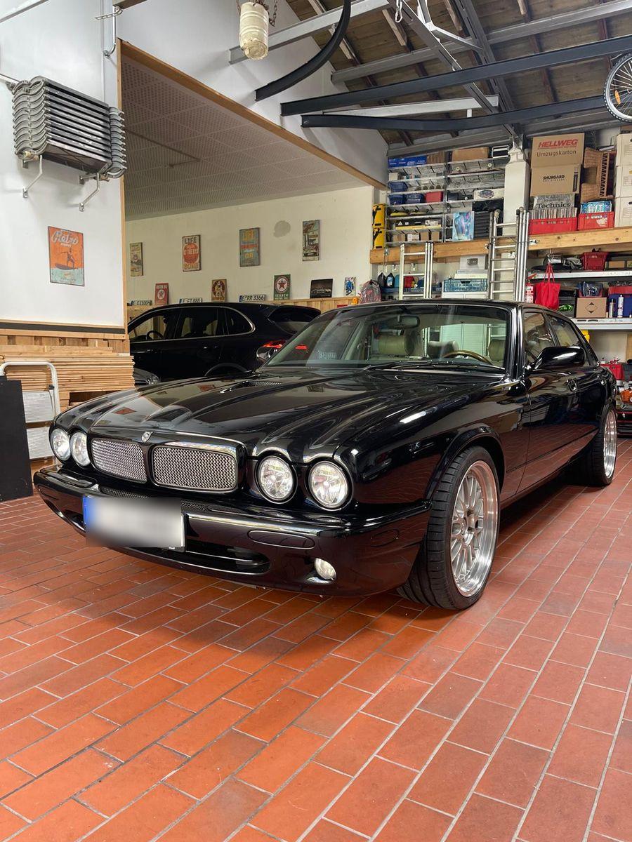 Abbildung des Autos Jaguar XJR 4.0 XJR