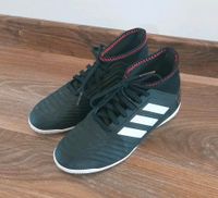 Adidas Predator Fussball Hallenschuhe Gr. 33 München - Moosach Vorschau