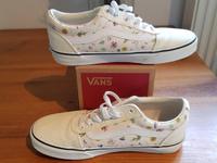 Vans • 39 • beige/geblümt • sehr gut München - Pasing-Obermenzing Vorschau