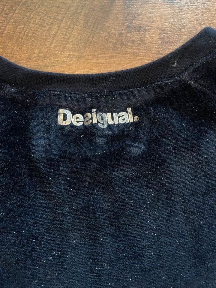 Desigual Pullover Kipp Pailetten weich warm Gr. 158 in Altomünster