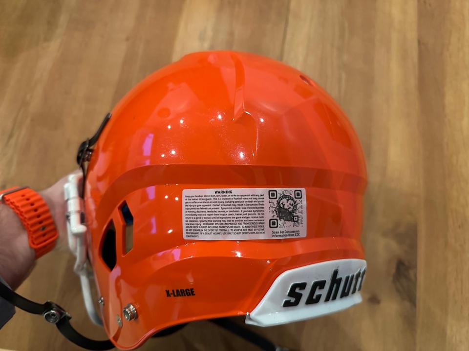 Vengeance Pro LTD II Football Helm inkl. Facemask und Eyeshield in Lüneburg