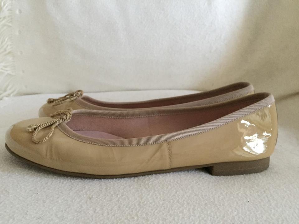 Ballerinas Pretty Ballerina 41  beige Lackleder neuwertig in München