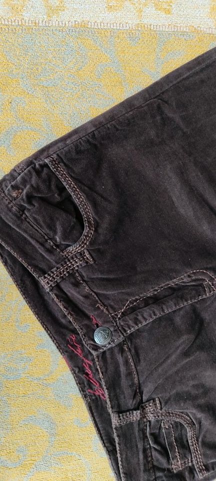 2 braune Jeans, Gr. 40, 30/32 in Syke