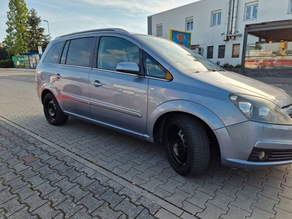 Opel Zafira B Edition Motor 2,2 Ltr*Automatik.7 Sitze in Dietzenbach