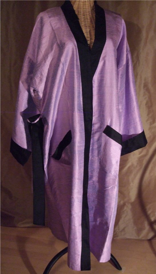 Kimono Seide flieder-schwarz - Designer-Unikat ‘Handmade in Germa in Herford