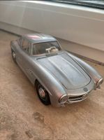 Mercedes Benz 300 SL Modellauto 1954 Burago 1:18 Köln - Porz Vorschau