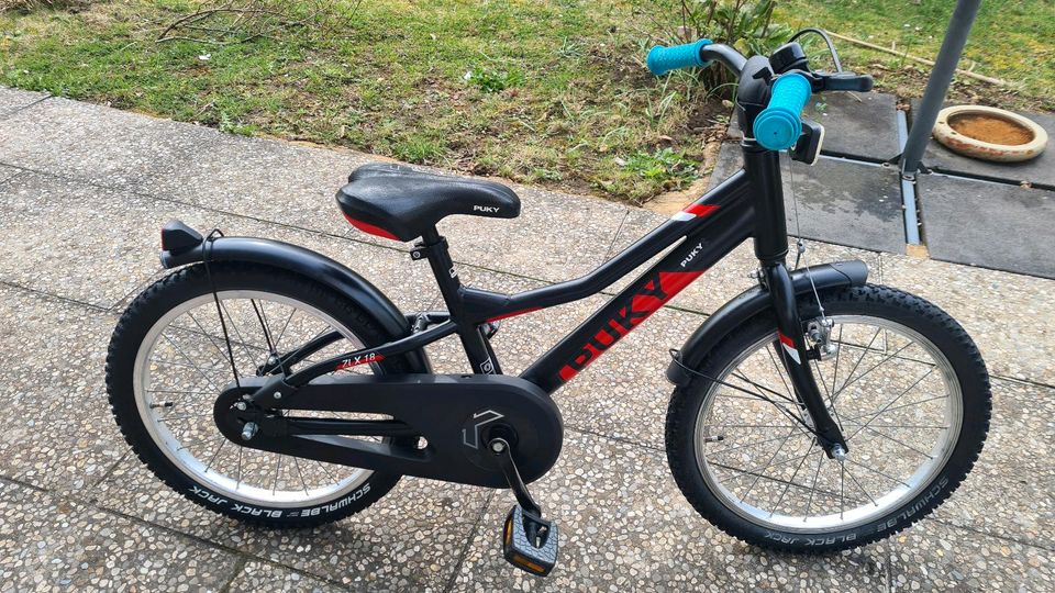 Schwarzes Kinderfahrrad von Puky 18 Zoll in Hohenbrunn