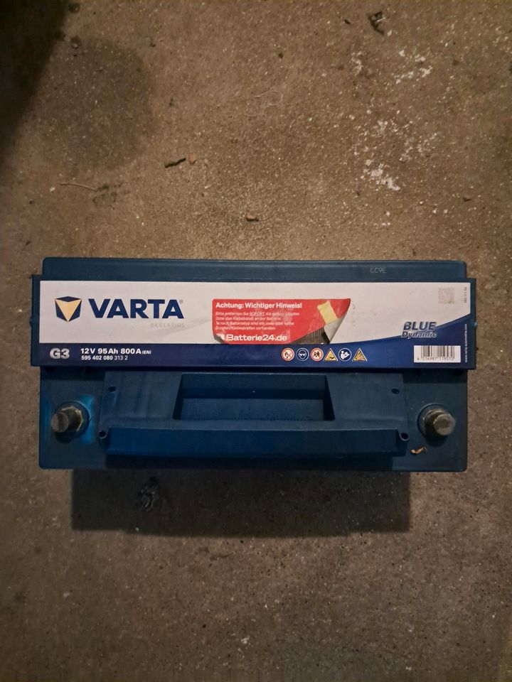 Autobatterie VARTA 12V/95Ah/800A in Straelen
