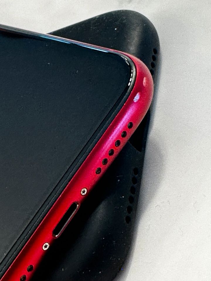 Apple iPhone Xs 64GB Product Red in Dülmen