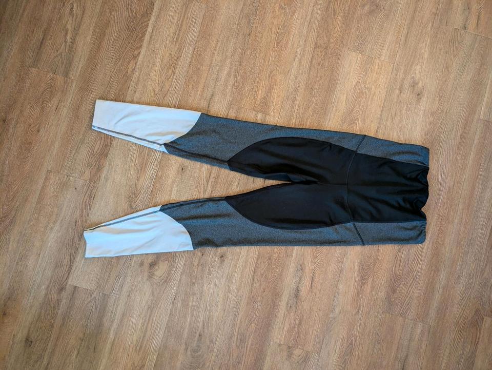 Schwangerschaft Sporthose Umstandsmode H&M, Größe S in Köln