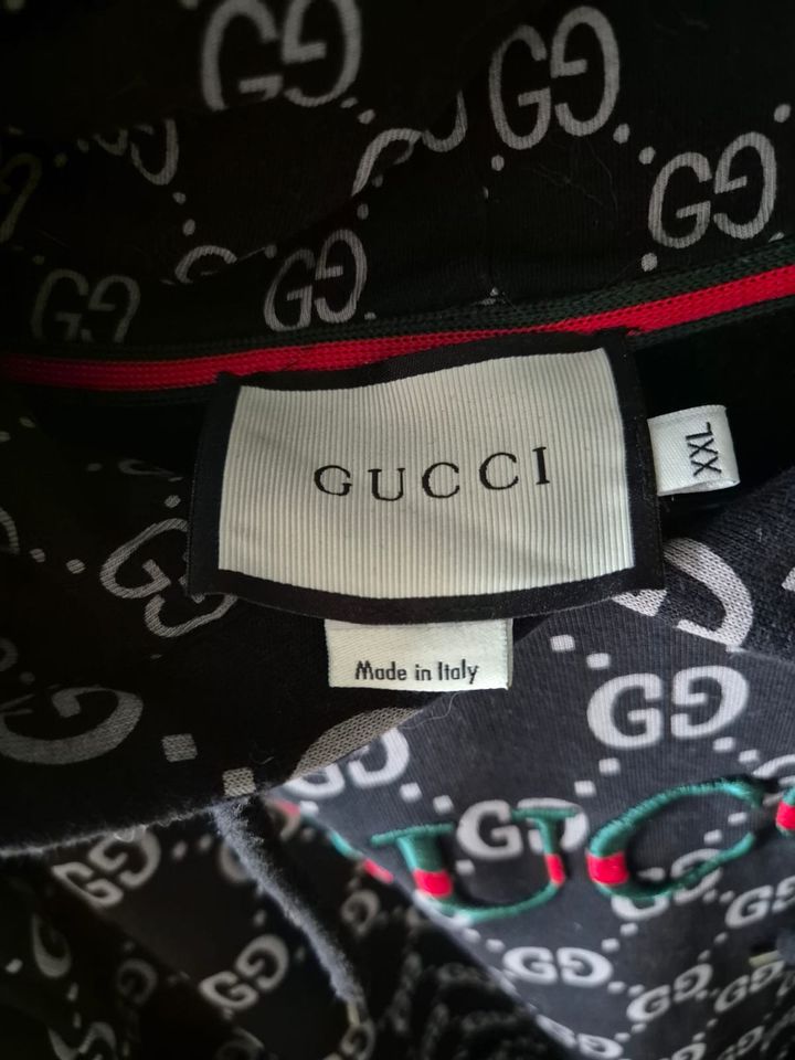 Gucci Pullover aus der Kollektion von 2020 in Schwarz mit Muster in Clausthal-Zellerfeld