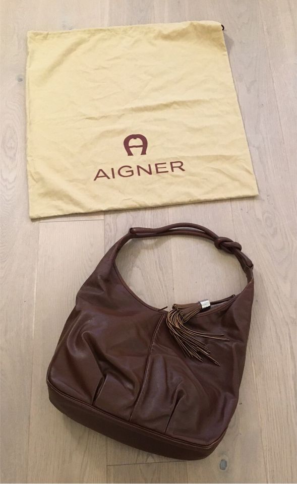 Aigner Damen Tasche mittelbraun Vintage Leder in Lilienthal