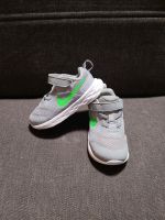 NIKE Kids Sneaker grau/grün Gr. 26 Bayern - Adelsdorf Vorschau