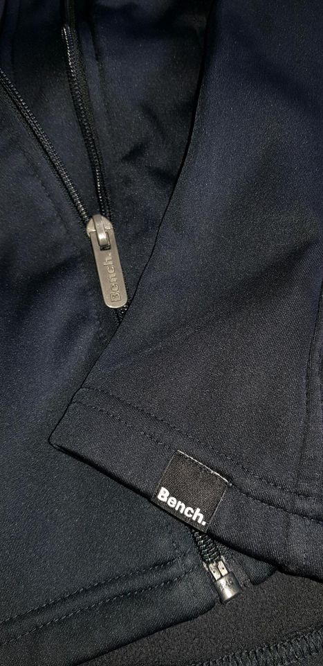 Bench Funktionsjacke gefüttert navy Größe S Fleecejacke in Waldershof