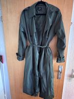 Langer Trenchcoat kaum getragen Khaki, dunkelgrün Jacke Größe 42 Hessen - Mühltal  Vorschau