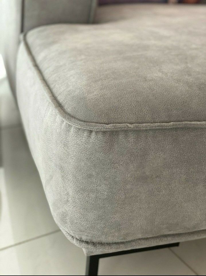 Ecksofa Akron - Mikrofaser Grey - 256x154 cm - NEU in Bocholt