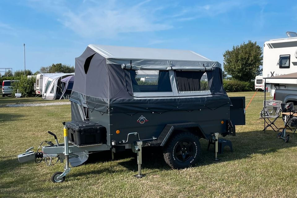 TPV Offroad-Camper 2.0 Anhänger Cultmobil Zeltanhänger Klappcampe in Neustadt in Holstein