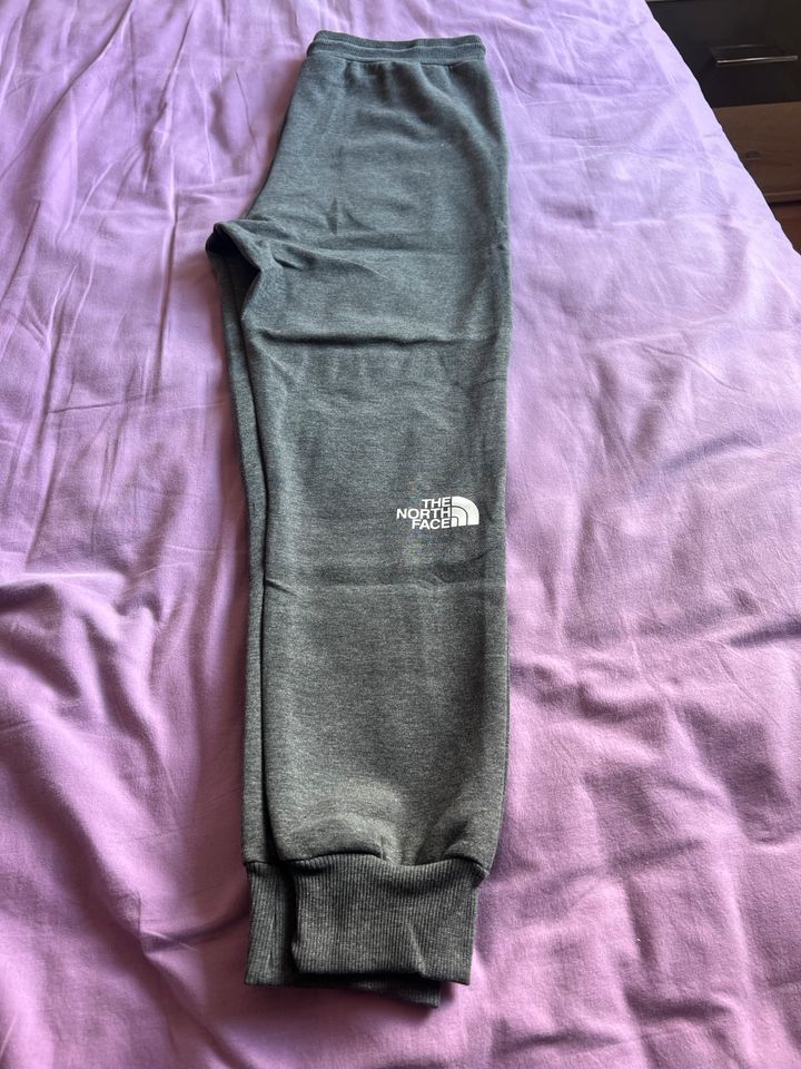 THE NORTH FACE Jogginghose Neu Große XL Slim Fit in Hückelhoven