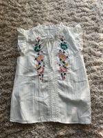 Neu Bluse Oberteil weiß Volants Sticker Blumen 34 xs Kurzarm Baden-Württemberg - Muggensturm Vorschau