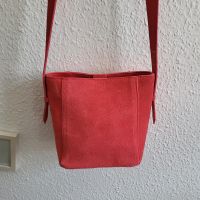 Handtasche Mango Umhängetasche Wildleder Himbeer Wiesbaden - Mainz-Kastel Vorschau